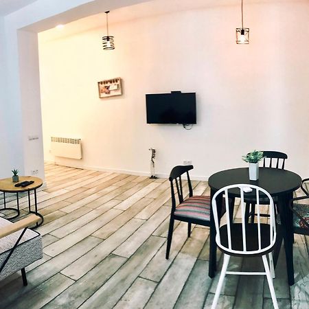 Style Apartments By Happy Place Tiflis Exterior foto