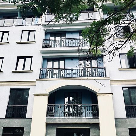 Style Apartments By Happy Place Tiflis Exterior foto